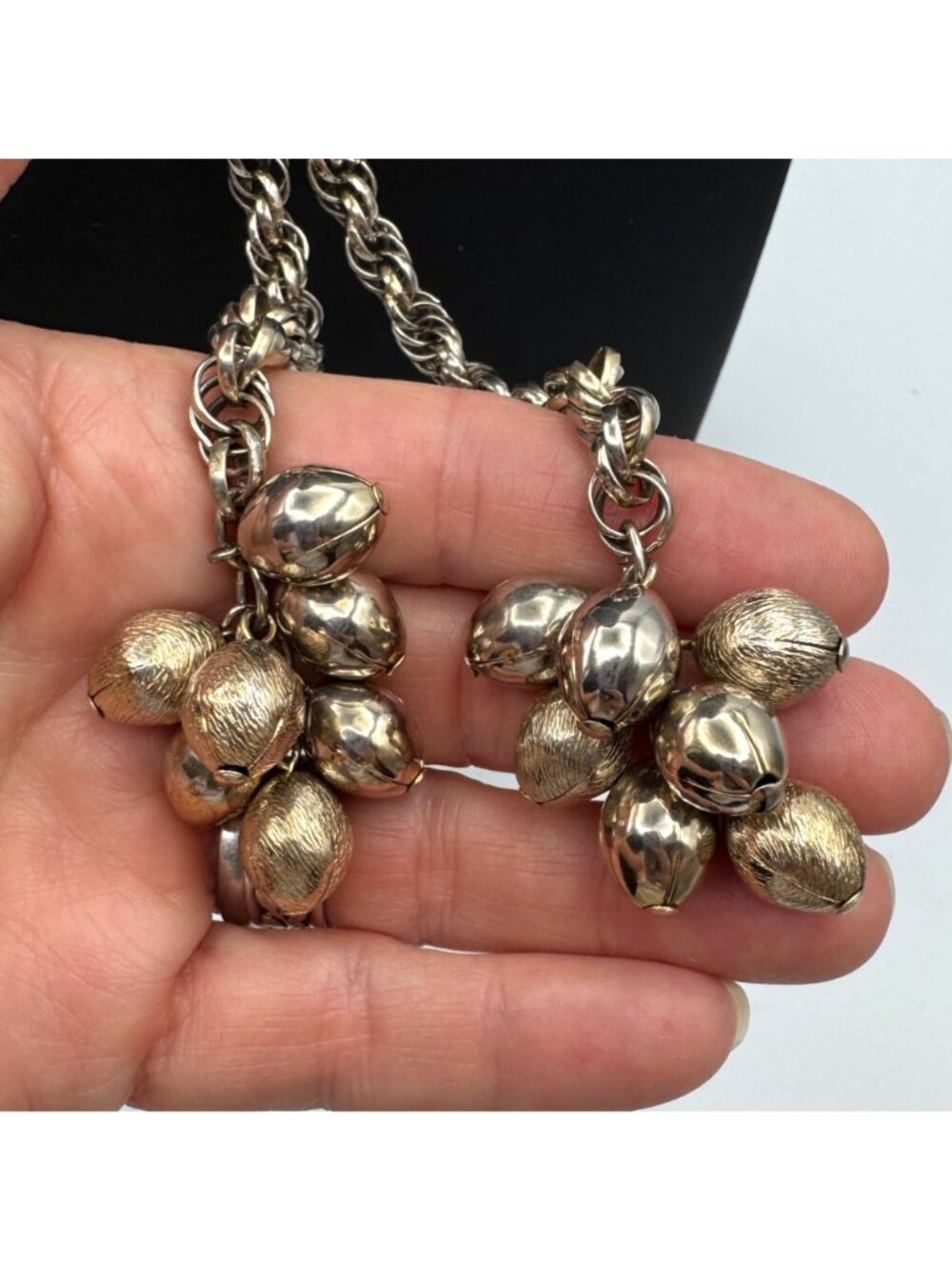 Twisted Rope Tassel Lariat Necklace With Dual Gold-Tone Cluster Charms Vintage - Picture 6 of 8